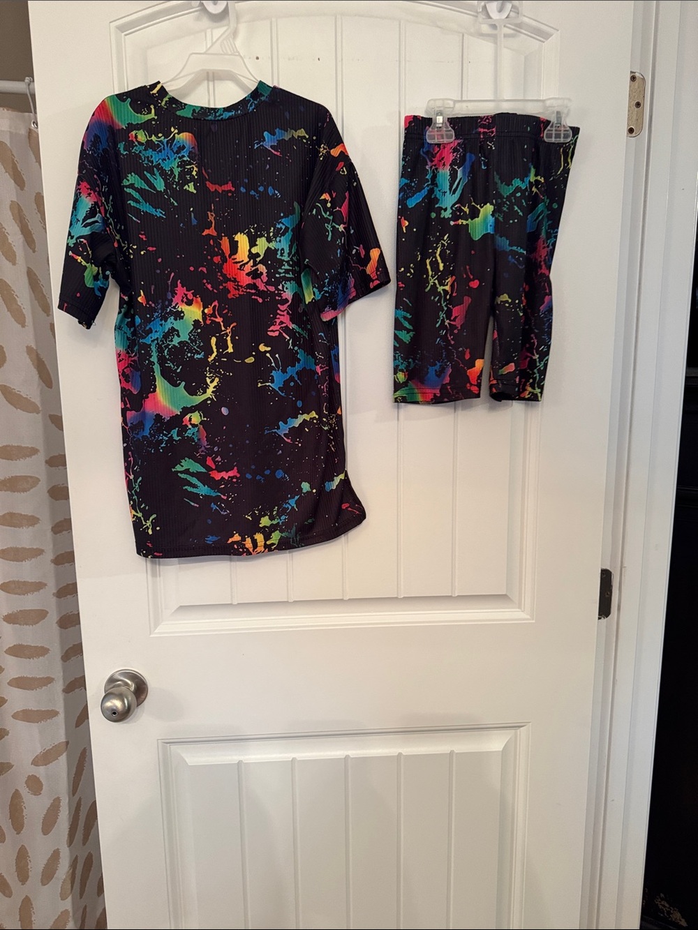 Neon Paint-Splash Active Tee & Shorts Set - Black Base - Picture 2 of 3